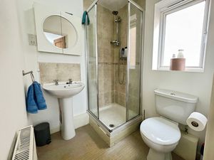 En suite- click for photo gallery